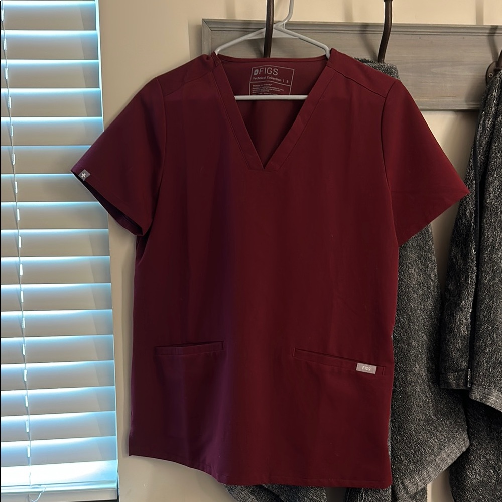 Figs Burgundy Scrub Top